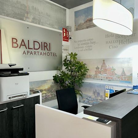 Apartahotel Baldiri Sant Boi de Llobregat Dış mekan fotoğraf