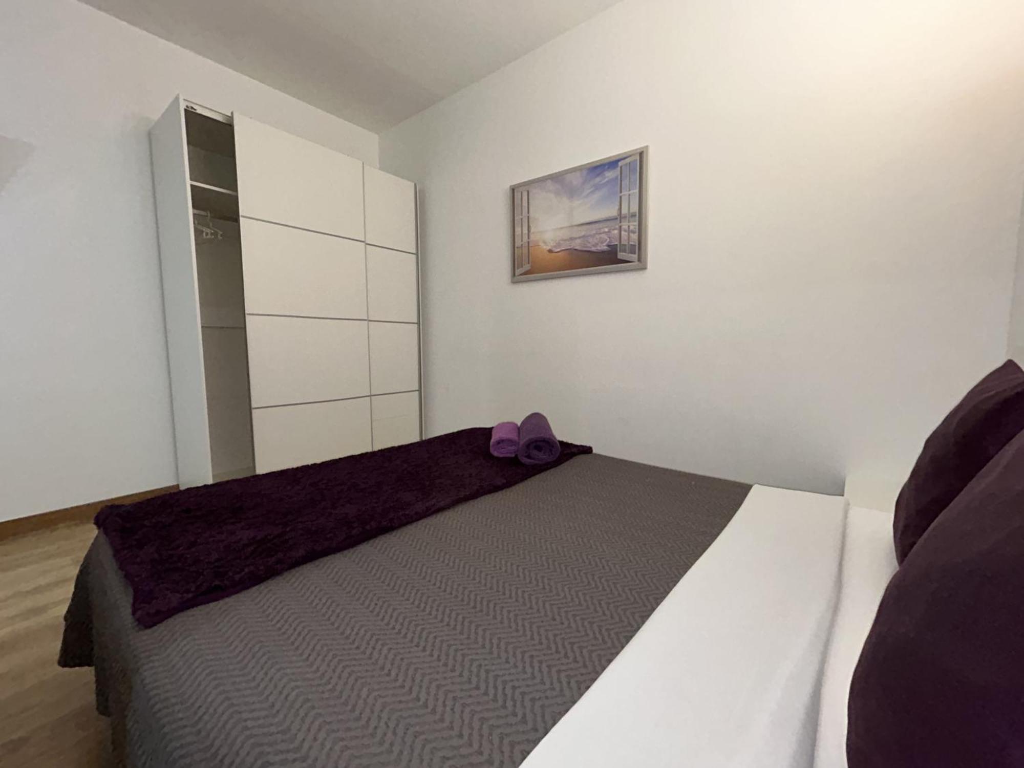 Apartahotel Baldiri Sant Boi de Llobregat Dış mekan fotoğraf