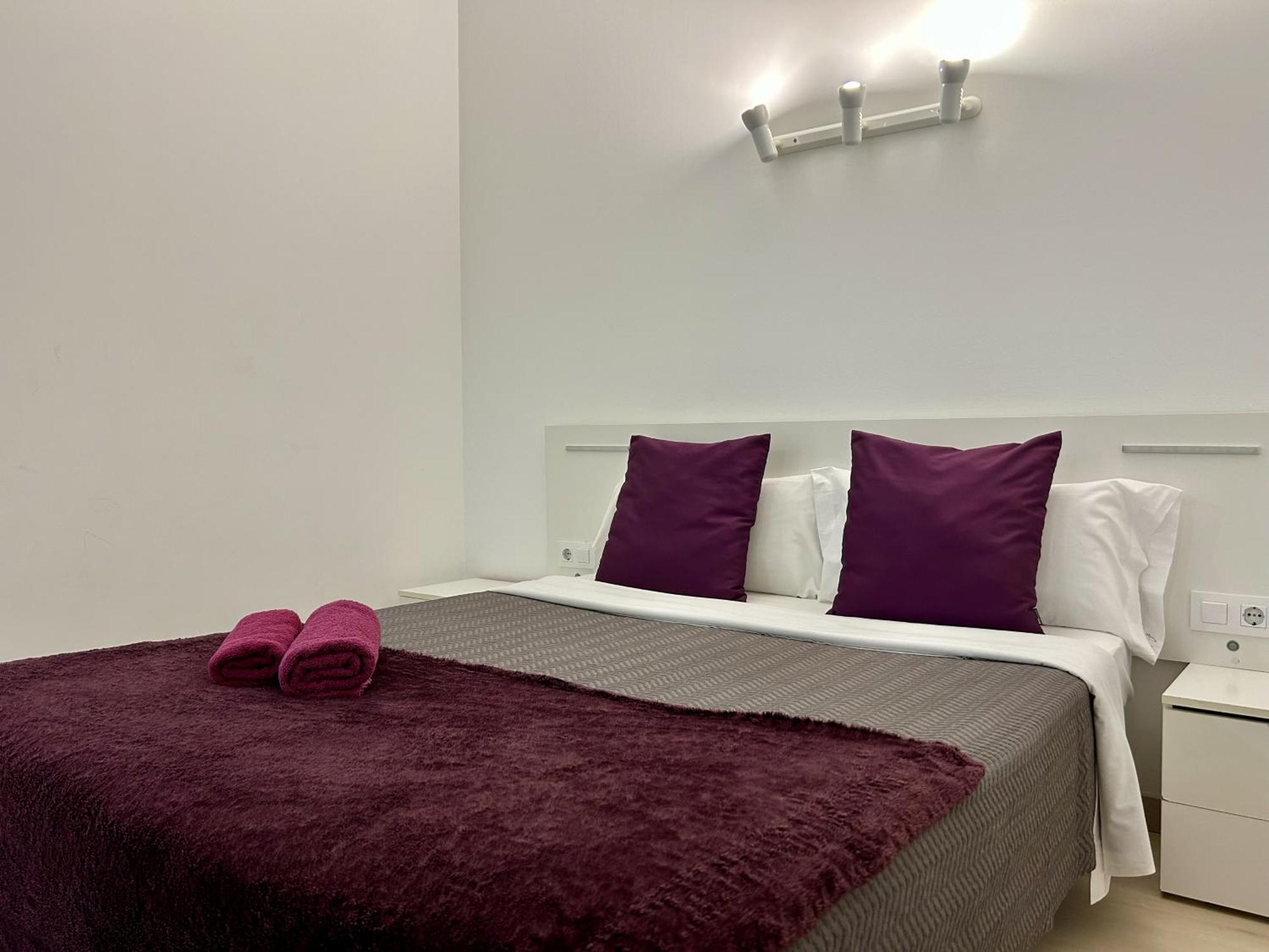 Apartahotel Baldiri Sant Boi de Llobregat Dış mekan fotoğraf