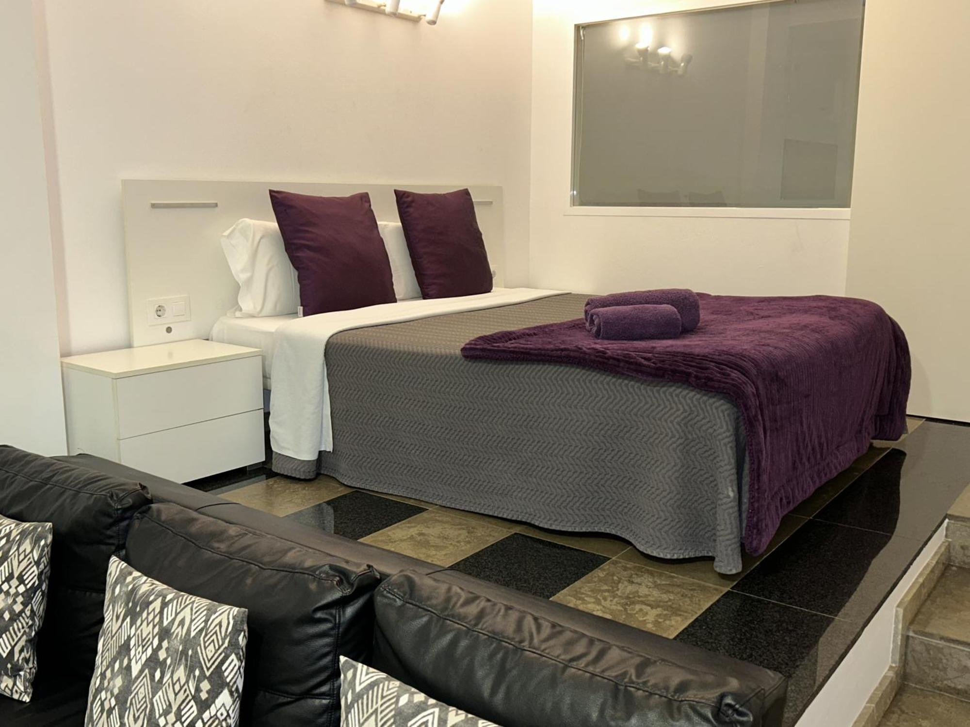 Apartahotel Baldiri Sant Boi de Llobregat Dış mekan fotoğraf