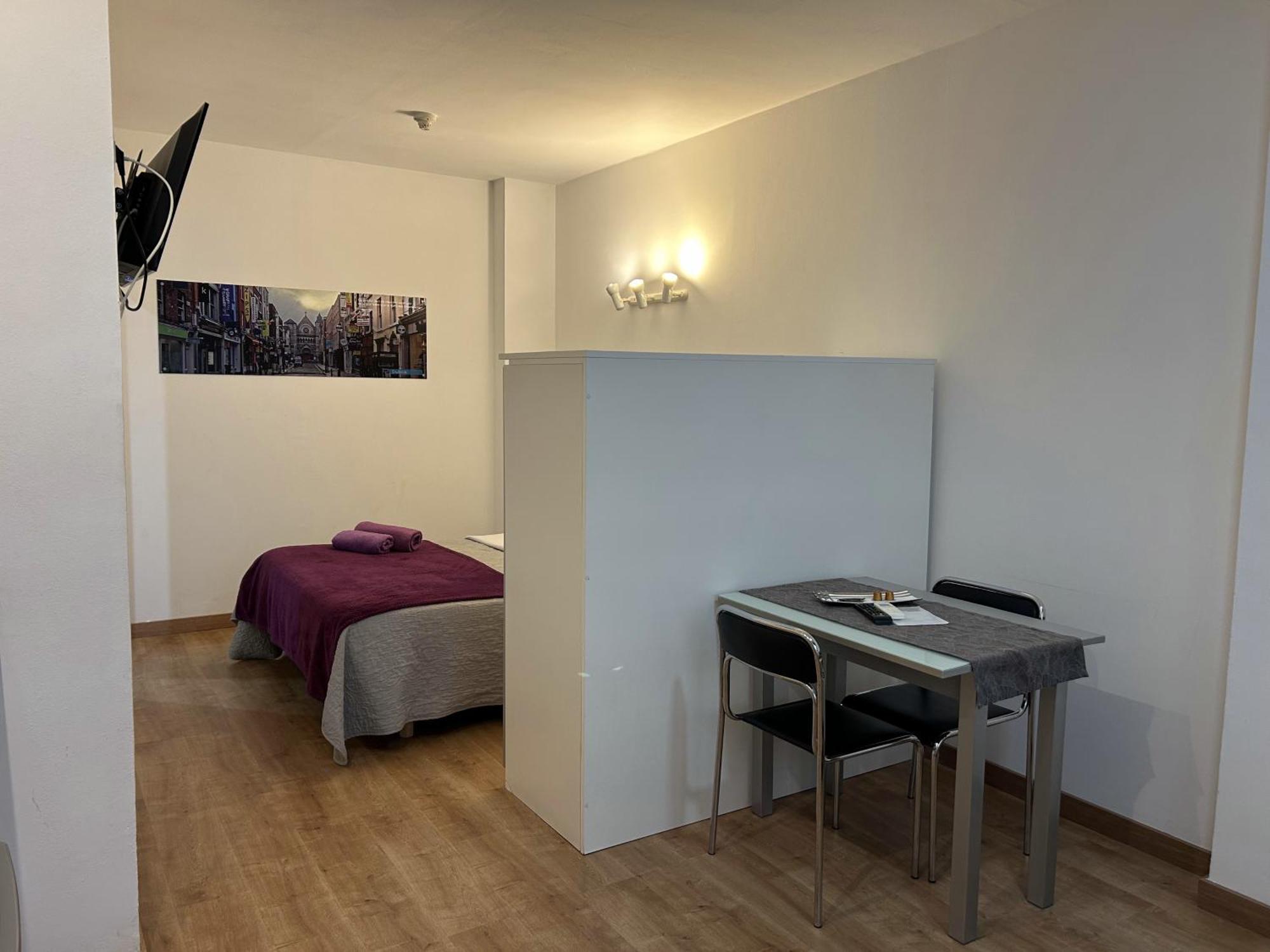 Apartahotel Baldiri Sant Boi de Llobregat Dış mekan fotoğraf
