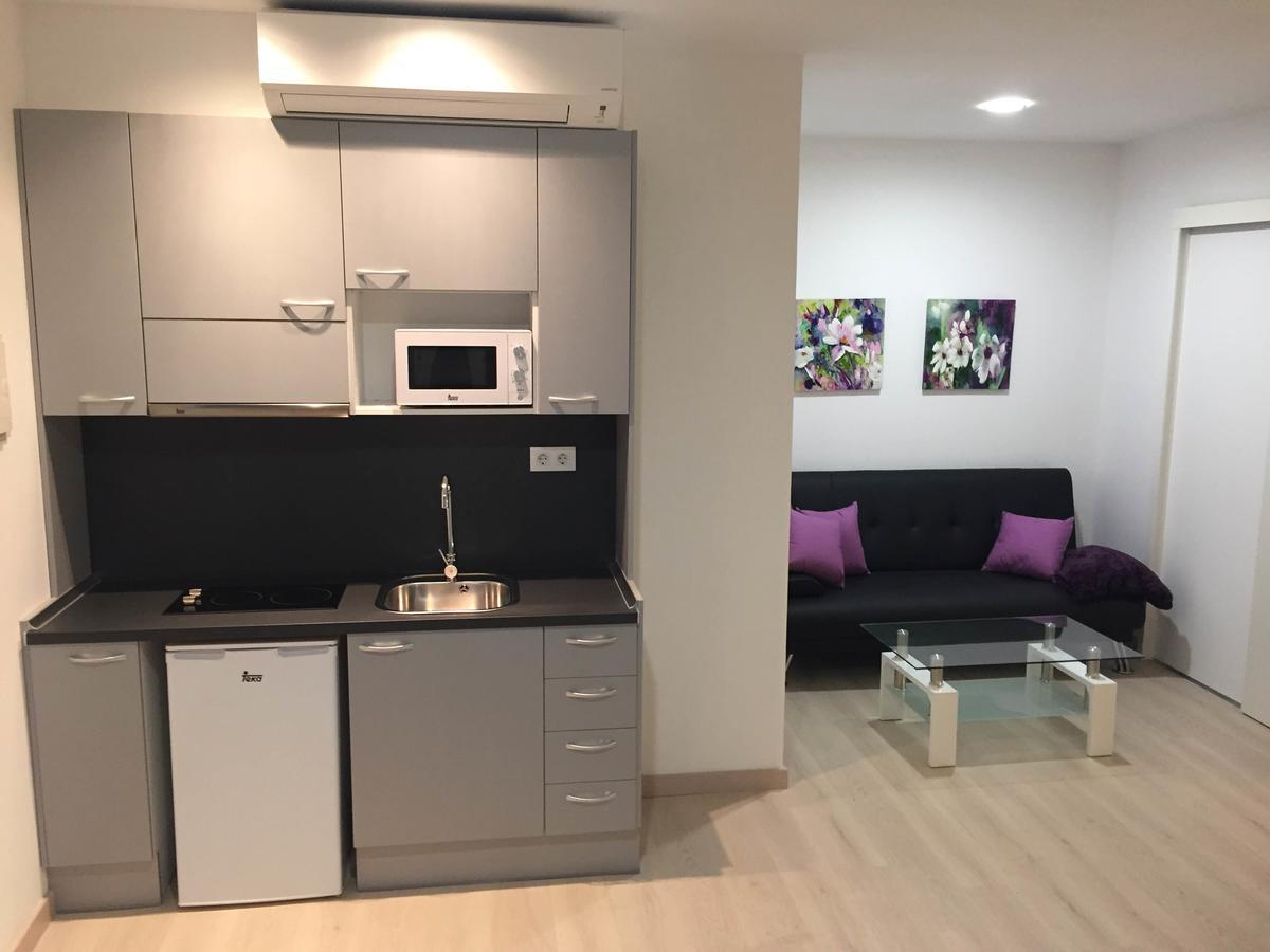 Apartahotel Baldiri Sant Boi de Llobregat Dış mekan fotoğraf